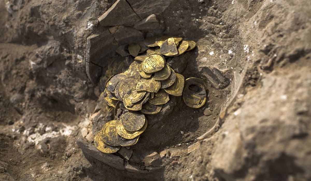 Подробнее о статье Minelab Equinox 800 нашел клад золотых монет